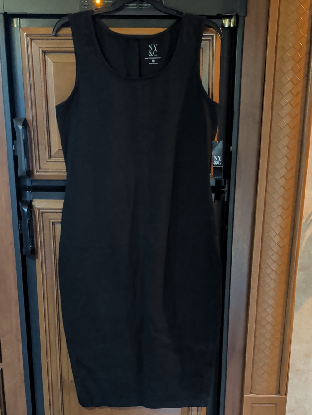 New York & Company Black Sleeveless Midi Sheath Dress